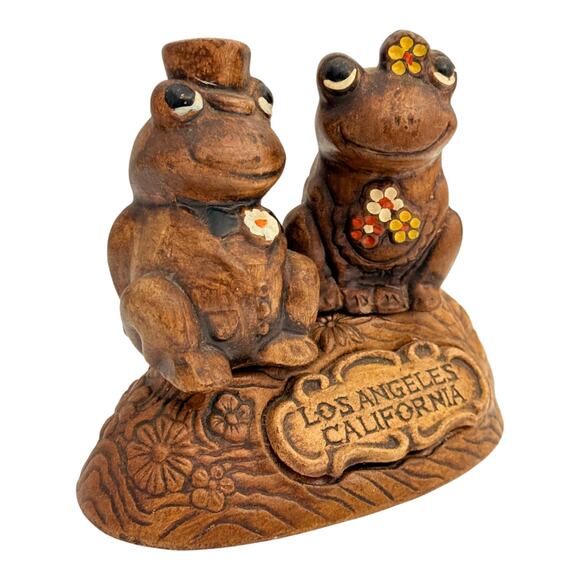 Frogs On A Log Los Angeles California Salt And Pepper Shaker Set Treasure Craft - Picture 7 of 15